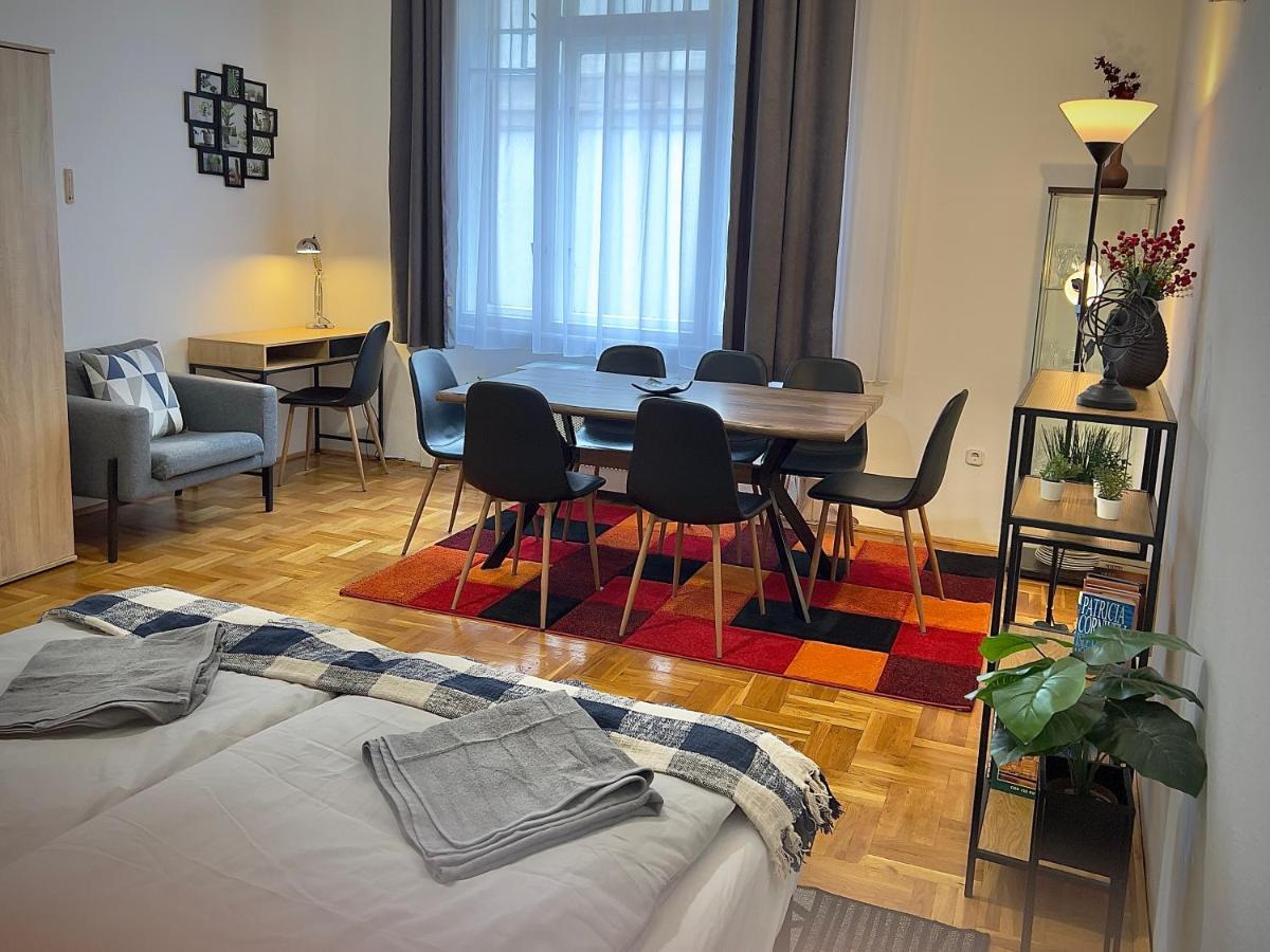 Residence In The Pedestrial Area Budapest Esterno foto