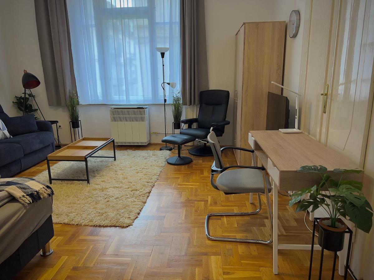Residence In The Pedestrial Area Budapest Esterno foto